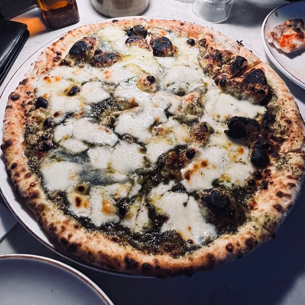Foto tirada no(a) Double Zero Pizzeria por AnadoluGuru em 3/4/2023