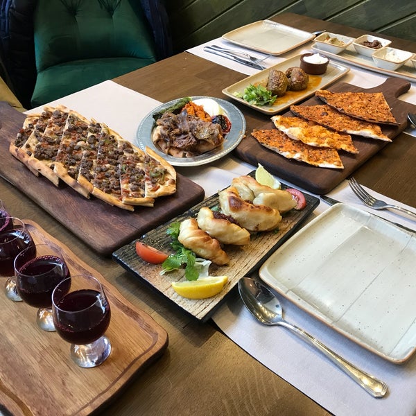 Photo prise au Nardeng Restoran par AnadoluGuru le11/8/2017