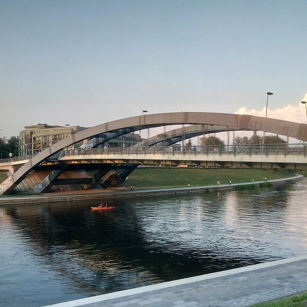 รูปภาพถ่ายที่ Mindaugo tiltas | Mindaugas&#39; bridge โดย Aliaksei H. เมื่อ 9/10/2016
