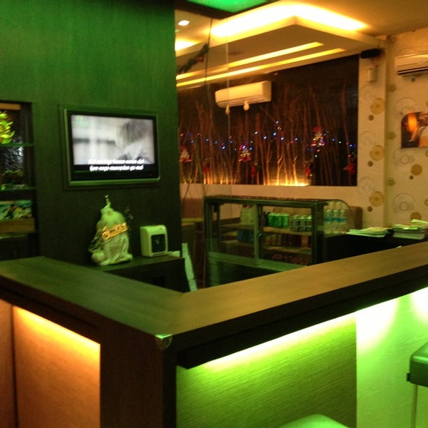 12/21/2012에 Andrew S.님이 Lime Light Family Karaoke &amp; Cafe에서 찍은 사진