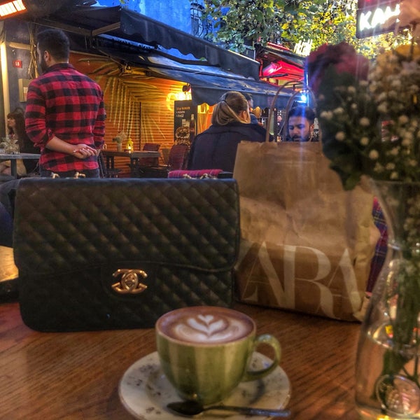 12/17/2019 tarihinde 𝓢𝓮𝓭𝓪 .ziyaretçi tarafından Key Karaköy'de çekilen fotoğraf