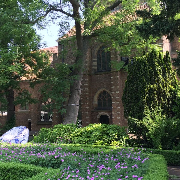 6/4/2016 tarihinde Tony v.ziyaretçi tarafından Museum Prinsenhof Delft'de çekilen fotoğraf