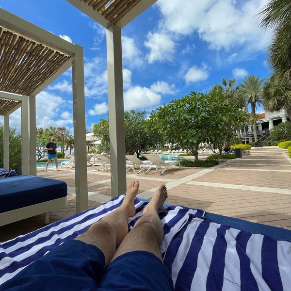 Foto diambil di Curaçao Marriott Beach Resort &amp; Emerald Casino oleh Tony v. pada 12/1/2021