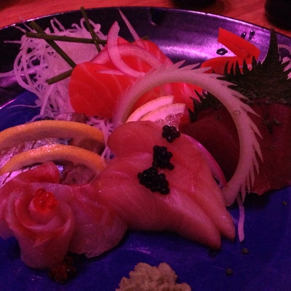 Снимок сделан в Ono Japanese Dining пользователем Tony v. 12/7/2013