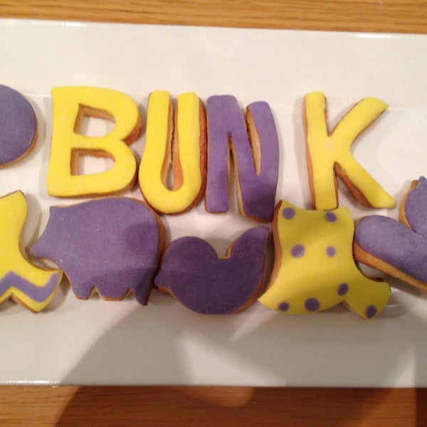 Photo prise au Bunk Cafe &amp; Dukkan par Djmummy le3/19/2013