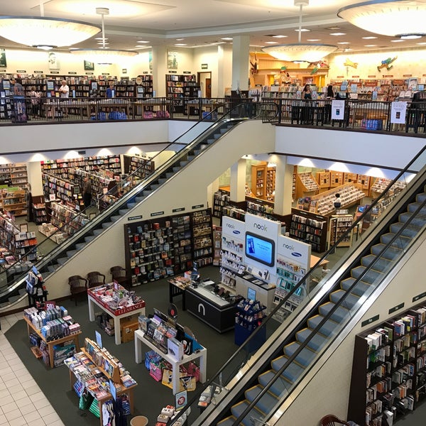 Barnes & Noble Ventura, CA