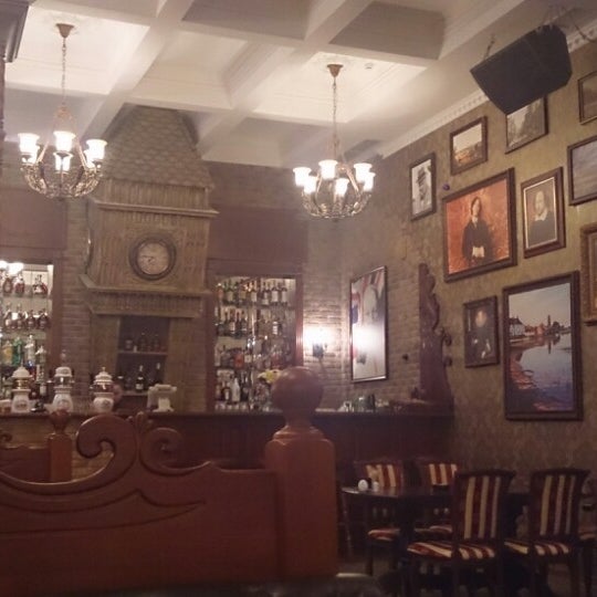 10/27/2013にDmitryがChurchill Pub / Черчилль Пабで撮った写真