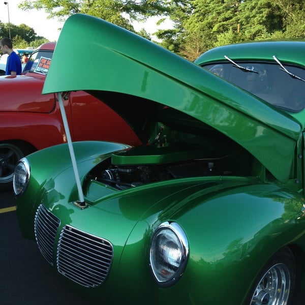 Connecting Rods Car Show (Now Closed) Race Track