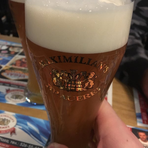Foto scattata a Maximilian&#39;s Brauerei da Miha P. il 1/24/2018