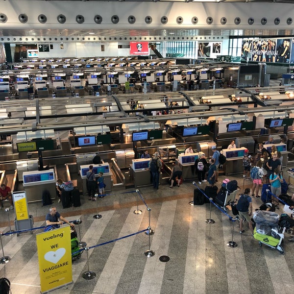 Foto tirada no(a) Aeroporto de Milão Malpensa (MXP) por VolkaN em 6/30/2018