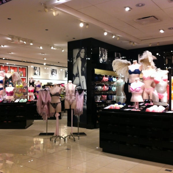 Mall Store: Lingerie in Victoria S Secret Editorial Image - Image of  storefront, cloth: 36191980