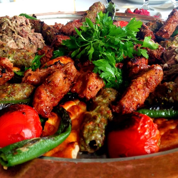 Kutluhan (Özsu) Et Lokantası Şeyhli�de Türk Restoranı