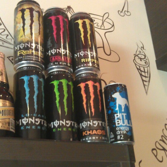 Monster energy. Всюди 3 вида, а в BestOf їх 6 ;)