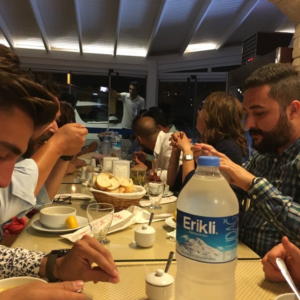 Photo taken at Ergün Kaptan Pizzeria by Berat A. on 9/23/2016