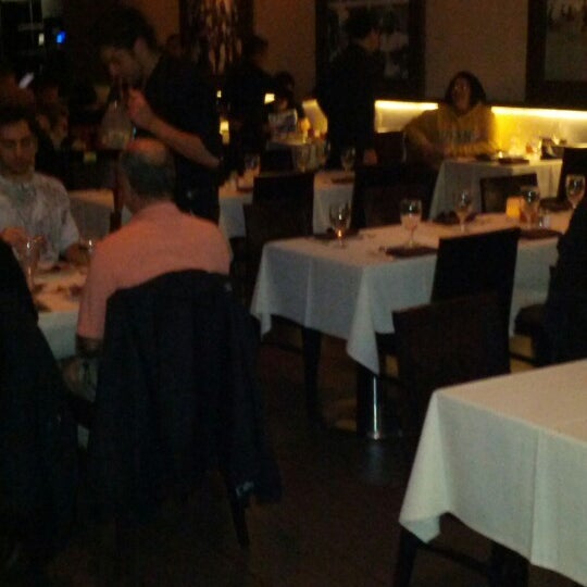 11/18/2012에 Floyd B.님이 Libra Brazilian Steakhouse에서 찍은 사진