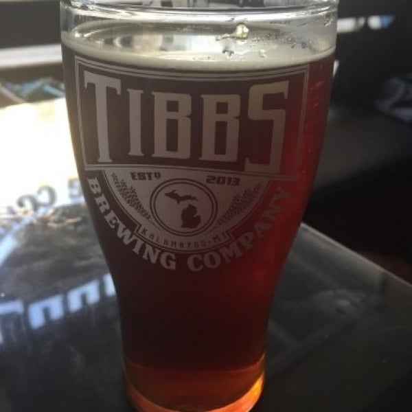 Photo taken at Tibbs Brewing Company by Justin on 4/3/2016
