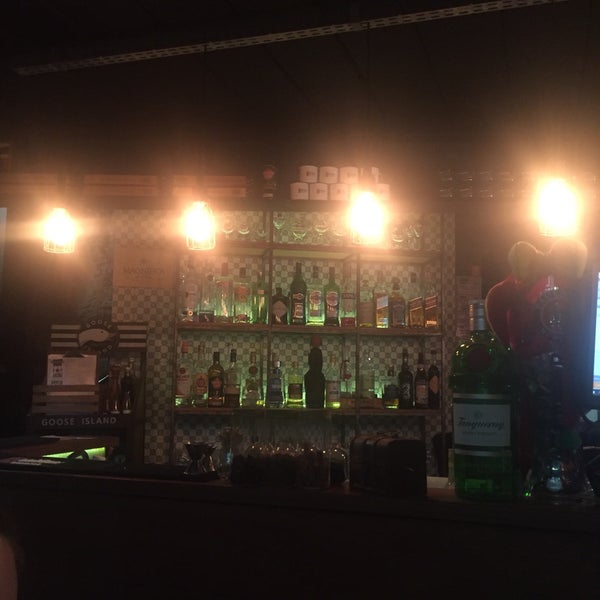 Foto tirada no(a) Booze Bar por Ana em 10/5/2018
