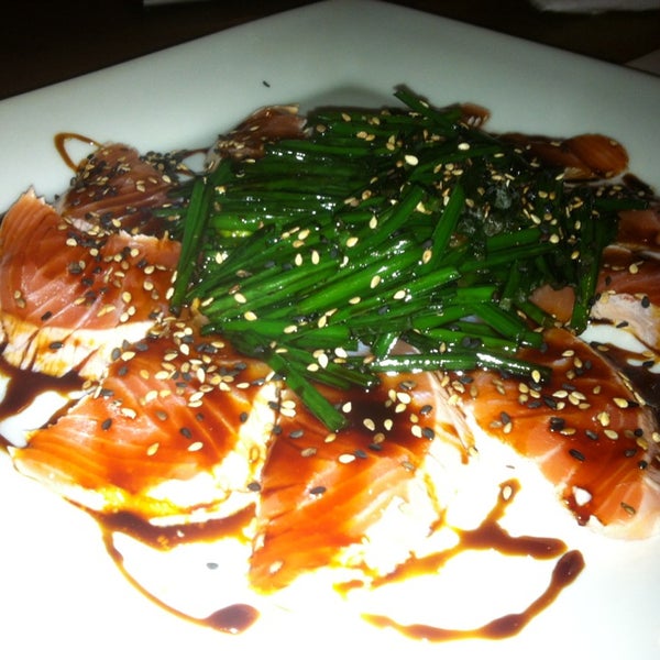 2/20/2013 tarihinde Karol B.ziyaretçi tarafından Ryori Sushi Lounge'de çekilen fotoğraf