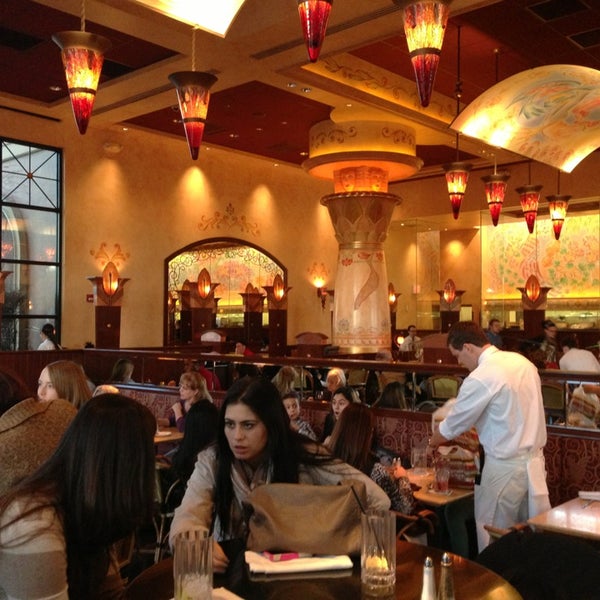 The Cheesecake Factory Restaurante americano en North Braintree