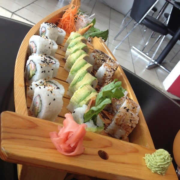 Foto tirada no(a) Restaurante Japonés Satto por Rebeca A. em 2/9/2013