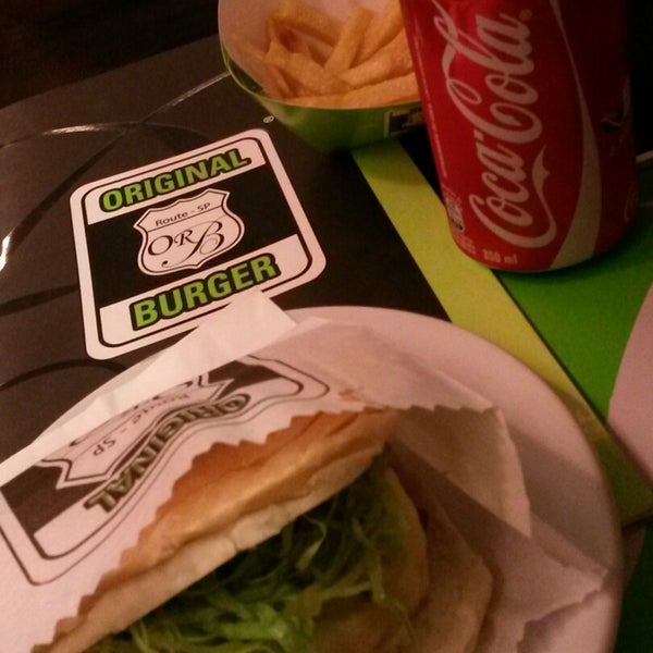 Foto tirada no(a) Original Burger por Di S. em 11/3/2014