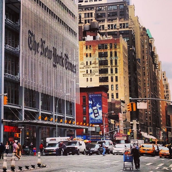 Сша таймс сквер. Стильная девушка. Life in the city. Дороги нью йорка. Небоскреб флэтайрон нью йорк.