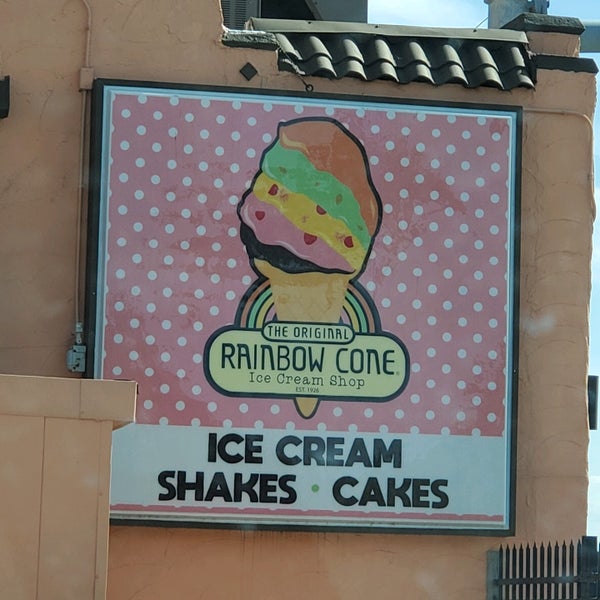 Photo taken at The Original Rainbow Cone by Marc جو ٤. on 8/14/2021
