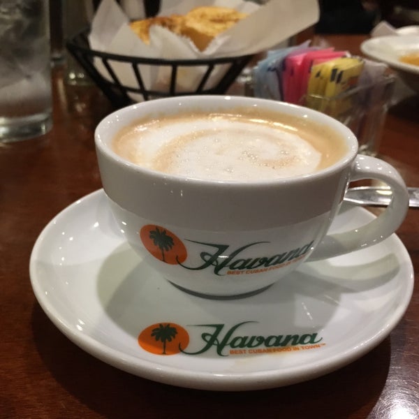 Das Foto wurde bei Havana Restaurant von Miho T. am 8/12/2018 aufgenommen