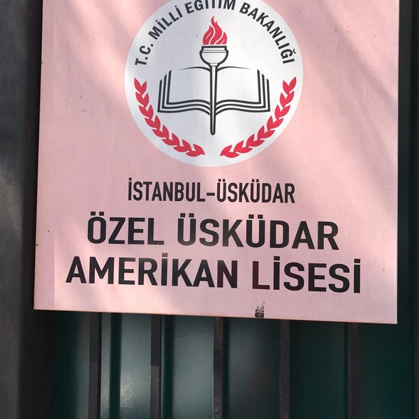 Photo taken at Üsküdar Amerikan Lisesi by Burcu K. on 4/27/2017