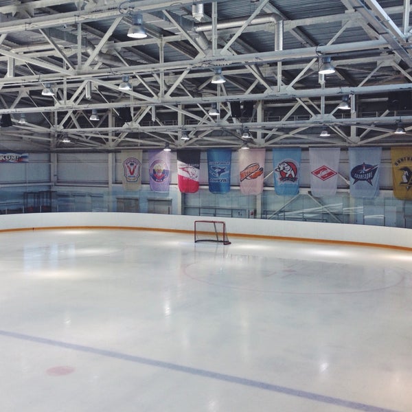 Дворец спорта днепропетровск. Дворец метеор. Дворец метеор. Дворец метеор. Дс метеор днепропетровск.