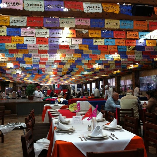 9/29/2012 tarihinde Prits S.ziyaretçi tarafından Restaurante Arroyo'de çekilen fotoğraf