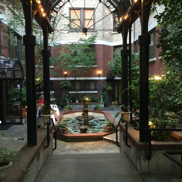 La Fontana Siciliana Restaurant - Seattle, WA