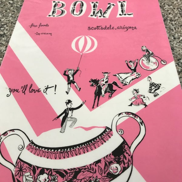 10/31/2018에 Tom L.님이 Sugar Bowl Ice Cream Parlor Restaurant에서 찍은 사진