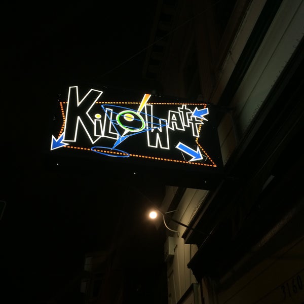 Foto tirada no(a) Kilowatt Bar por Mick P. em 8/1/2015