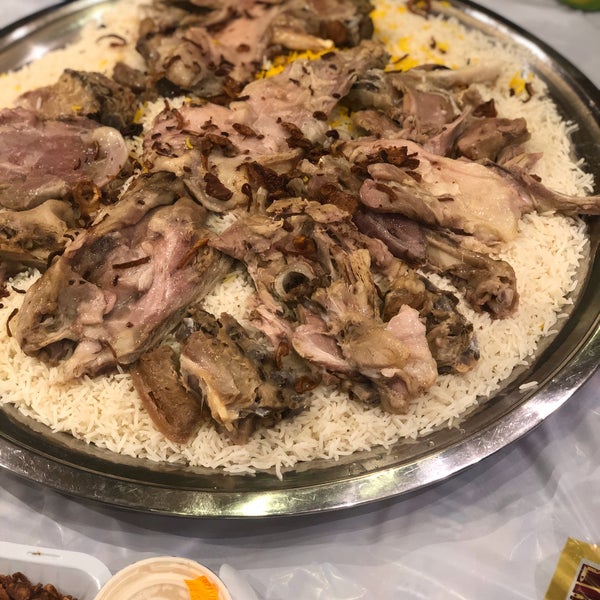 Foto scattata a Al Seddah Restaurants da Saleh 🎶 il 1/19/2020