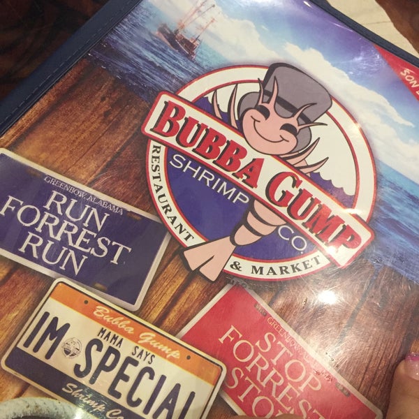 Photo taken at Bubba Gump Shrimp Co. by Stephii M. on 12/2/2015