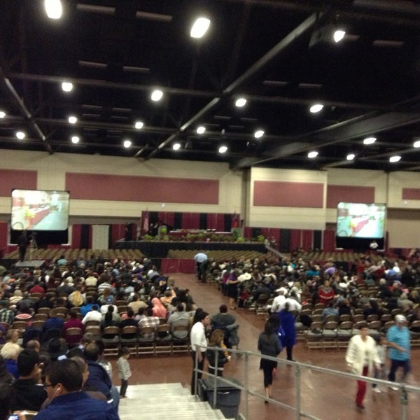 รูปภาพถ่ายที่ El Paso Convention Center โดย Marcos C. เมื่อ 2/23/2013