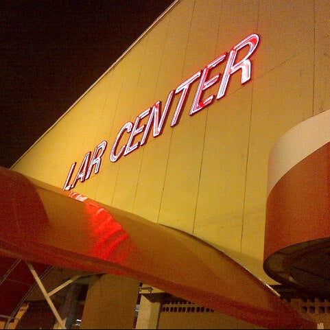 10/21/2012 tarihinde Douglas V.ziyaretçi tarafından Shopping Lar Center'de çekilen fotoğraf