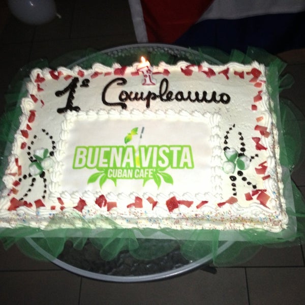 Foto tirada no(a) Buena Vista Cuban Café por Debora B. em 1/20/2013