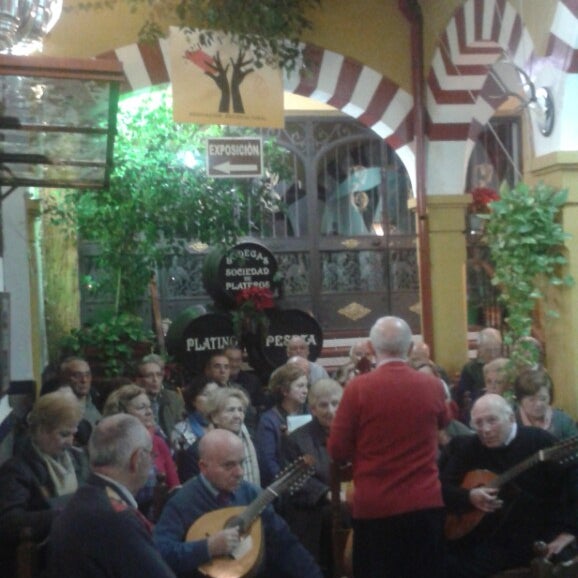 Foto diambil di Restaurante Sociedad Plateros Maria Auxiliadora oleh Victor M. pada 1/18/2014