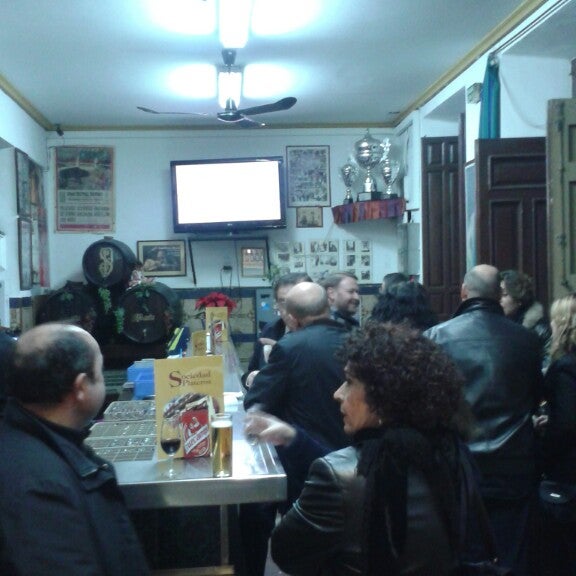 Photo taken at Restaurante Sociedad Plateros Maria Auxiliadora by Victor M. on 12/21/2013