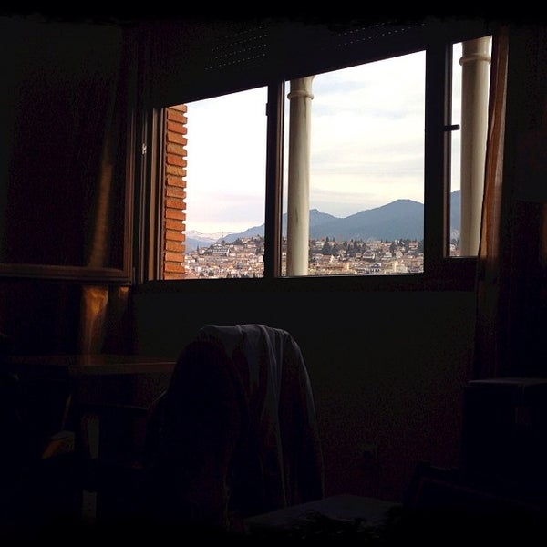 Foto diambil di Hotel Granada Palace oleh Esther pada 1/1/2014