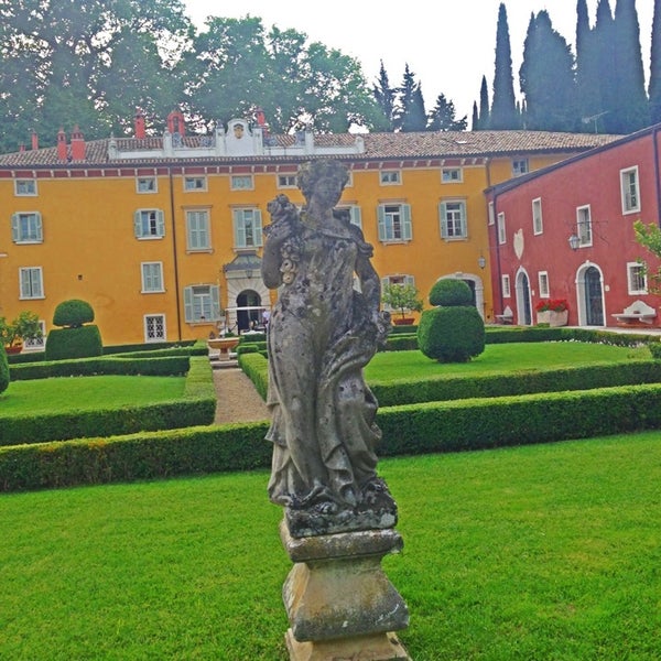 Das Foto wurde bei Villa Cordevigo Wine Relais von Svetlana P. am 6/4/2013 aufgenommen