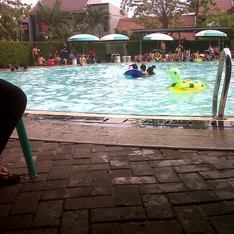 Kolam Renang Taman Palem Kolam Di Duren Sawit