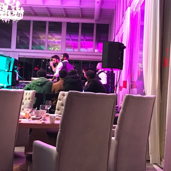 1/28/2017 tarihinde Güney S.ziyaretçi tarafından Kalina Bar Restaurant'de çekilen fotoğraf