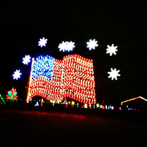 Finley River Park Christmas Lights 2022 Photos At Finley River Park - Park
