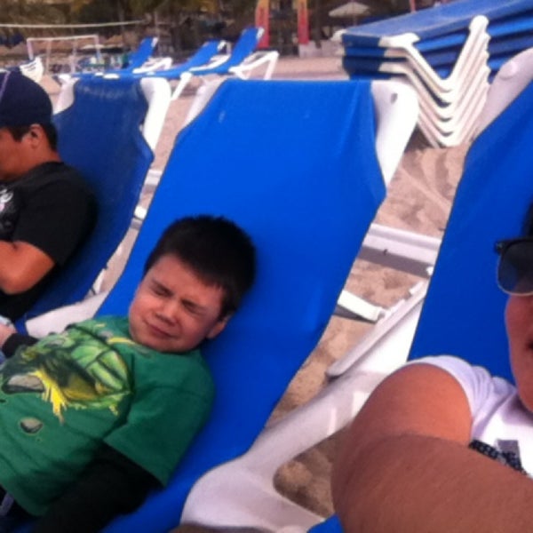 Photo taken at Friendly Vallarta Beach Resort &amp; Spa by Clau L. on 12/26/2012