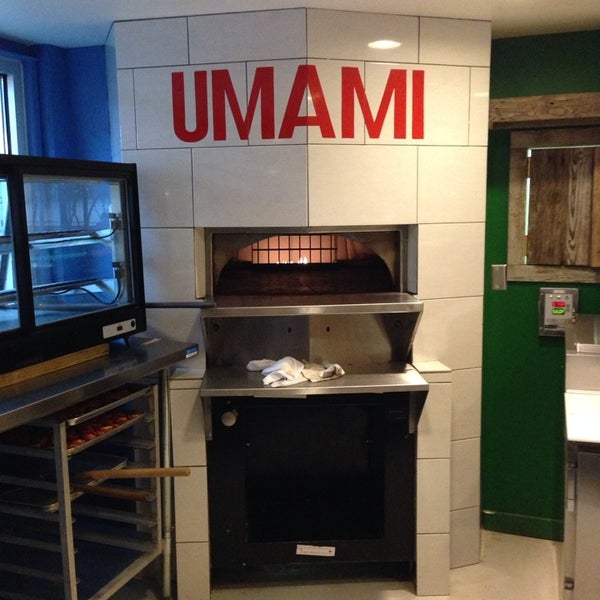 11/18/2013에 Bryan M.님이 Umami Mia Pizzeria에서 찍은 사진