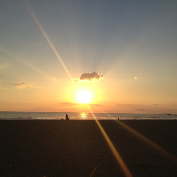 Снимок сделан в Jaco Blu Beach Club пользователем Francisco H. 12/22/2012