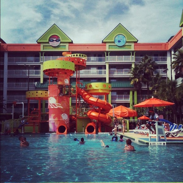 Photo taken at Nickelodeon Suites Resort by Alexander R. on 9/30/2012